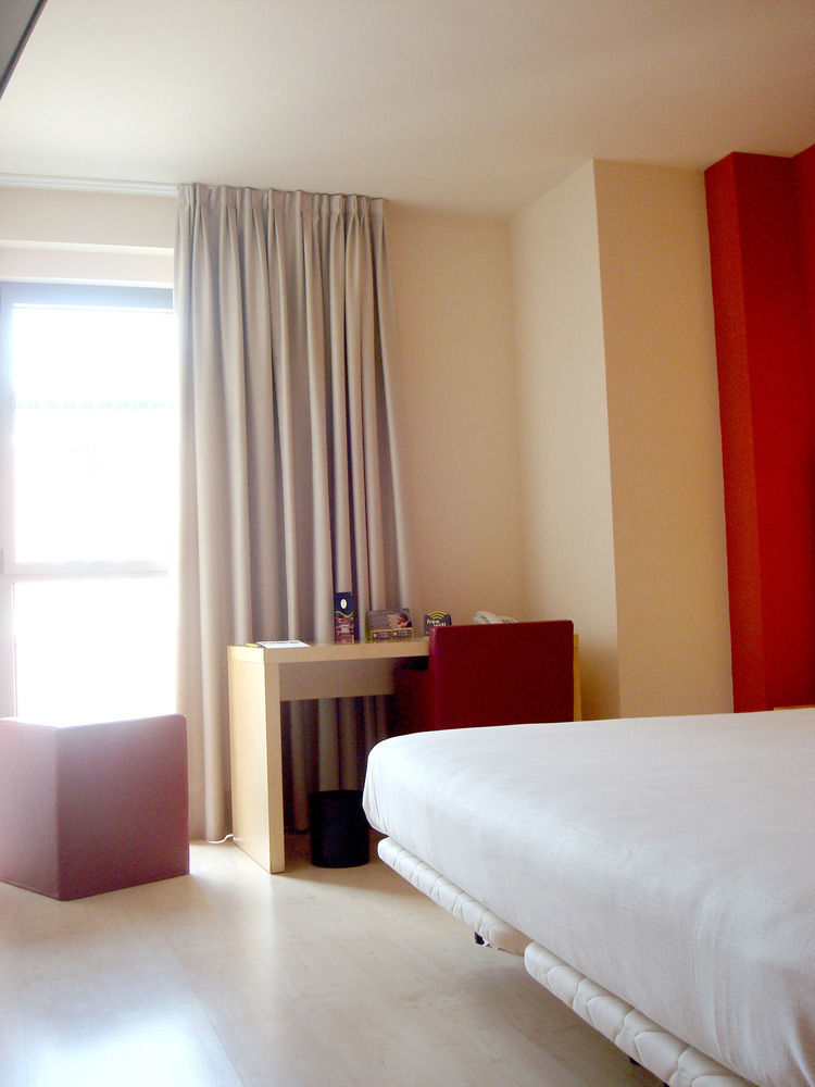 Hotel Sercotel Portales Logroño Exterior foto